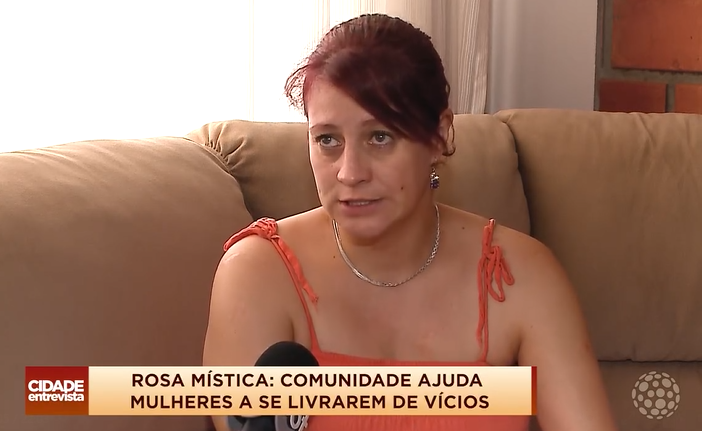 Rosa Mística na TV: Comunidade ajuda mulheres a se livrarem de vícios